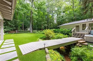 695 W Conway Dr NW, Atlanta, GA 30327 - Photo 9