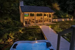 695 W Conway Dr NW, Atlanta, GA 30327 - Photo 3