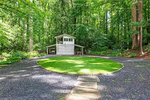 695 W Conway Dr NW, Atlanta, GA 30327 - Photo 21