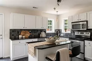 915 Charter Club Dr, Lawrenceville, GA 30043 - Photo 13
