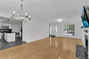 915 Charter Club Dr, Lawrenceville, GA 30043 - Photo 9