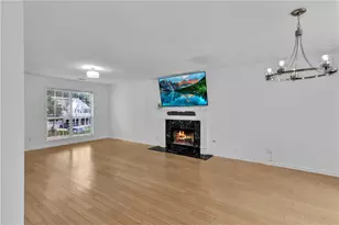915 Charter Club Dr, Lawrenceville, GA 30043 - Photo 7