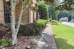 11295 Vedrines Dr, Alpharetta, GA 30022 - Photo 7