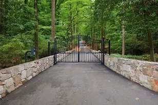 3640 Cloudland Dr, Atlanta, GA 30327 - Photo 61