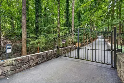 3640 Cloudland Drive, Atlanta, GA 30327 - Photo 3