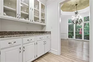3640 Cloudland Dr, Atlanta, GA 30327 - Photo 17