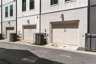 191 Chestnut Cir, Atlanta, GA 30342 - Photo 27