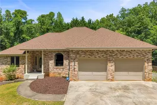 160 Quail Ridge Dr, Cleveland, GA 30528 - Photo 1
