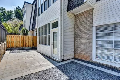 5115 Chemin De Vie NE #5115, Atlanta, GA 30342 - Photo 3