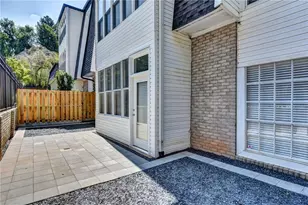 5115 Chemin De Vie NE, Atlanta, GA 30342 - Photo 3