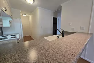 3309 Stonecrest Ct, Atlanta, GA 30341 - Photo 7