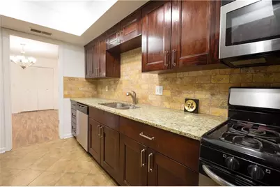 6851 Roswell Road #B15, Atlanta, GA 30328 - Photo 9