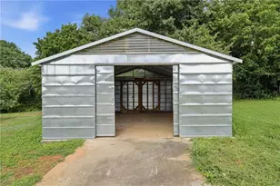 667 W O Smith Rd, Jefferson, GA 30549 - Photo 3