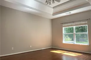 385 Blackwood Ln, Suwanee, GA 30024 - Photo 5