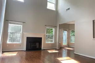 385 Blackwood Ln, Suwanee, GA 30024 - Photo 9