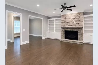 202 Golden Banner Avenue, Marietta, GA 30060 - Photo 5