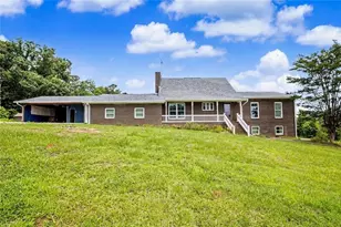 1605 Shackelford Rd, Griffin, GA 30224 - Photo 1