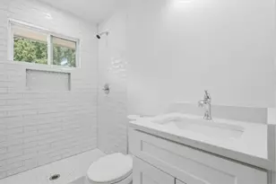 126 Meadow Ln, Atlanta, GA 30315 - Photo 5