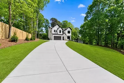 5019 Nichols Drive, Flowery Branch, GA 30542 - Photo 3