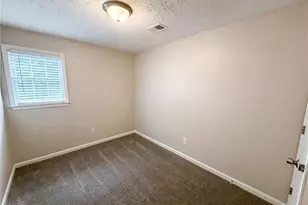 4078 Tara Ct, Loganville, GA 30052 - Photo 13