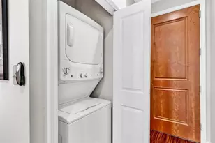 3040 Peachtree Rd NW, Atlanta, GA 30305 - Photo 15