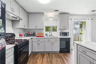 1471 Inverness Dr, Stone Mountain, GA 30083 - Photo 9