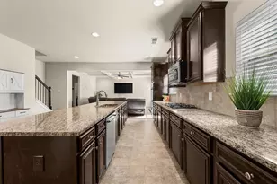 3594 Hideaway Ln, Loganville, GA 30052 - Photo 5