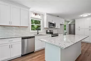 1352 White Oak St SE, Conyers, GA 30013 - Photo 11