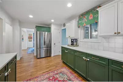 372 Pine Forest Road, Atlanta, GA 30342 - Photo 11