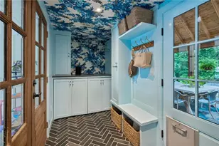 372 Pine Forest Rd, Atlanta, GA 30342 - Photo 27