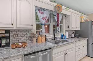 1310 Vineyard Dr, Conyers, GA 30013 - Photo 13