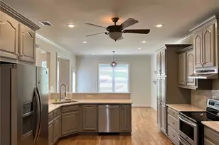 194 Sweetwater Rdg, Hoschton, GA 30548 - Photo 11