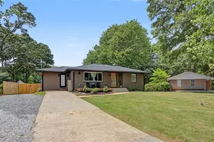 3590 Crestview Dr SE, Smyrna, GA 30082 - Photo 1