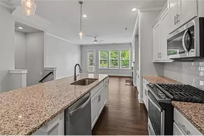 2178 Colvin Court NW, Atlanta, GA 30318 - Photo 7