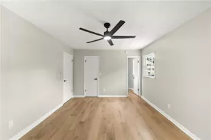 3235 Wintercreeper Dr, Lithonia, GA 30038 - Photo 19