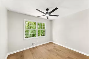 3235 Wintercreeper Dr, Lithonia, GA 30038 - Photo 25