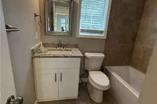 944 Crossing Rock Dr, Lawrenceville, GA 30043 - Photo 17