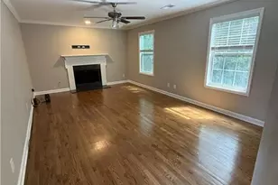 944 Crossing Rock Dr, Lawrenceville, GA 30043 - Photo 3