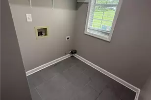 944 Crossing Rock Dr, Lawrenceville, GA 30043 - Photo 27