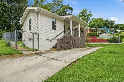 226 Thornton Street SW, Atlanta, GA 30315 - Photo 1
