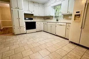 3380 Creek Hollow Dr, Marietta, GA 30062 - Photo 23