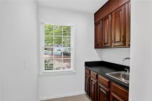 447 Cove Dr, Marietta, GA 30067 - Photo 9