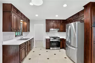 447 Cove Dr, Marietta, GA 30067 - Photo 5