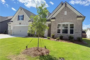 5512 Tullis Dr, Gainesville, GA 30507 - Photo 3