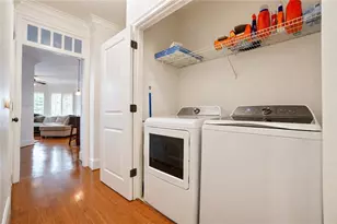 825 Highland Ln NE, Atlanta, GA 30306 - Photo 9