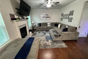 1073 Shadow Glen Drive, Fairburn, GA 30213 - Photo 11