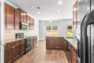 1061 Blind Brook Cir, Hoschton, GA 30548 - Photo 9