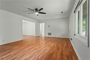 1833 Silver Leaf Dr SW, Marietta, GA 30008 - Photo 7