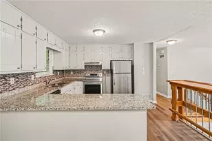 2311 Weatherly Ct, Jonesboro, GA 30236 - Photo 5
