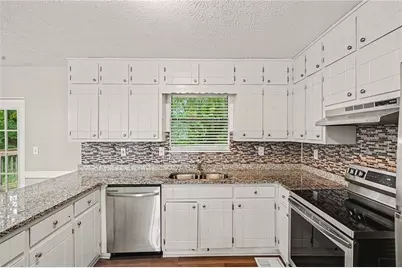 2311 Weatherly Court, Jonesboro, GA 30236 - Photo 9